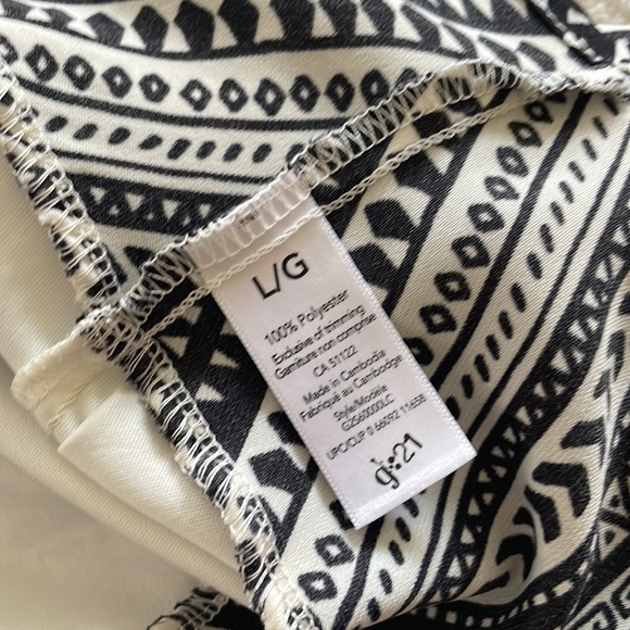 Lightweight Tiered Camisole blouse - Picture 8 of 8